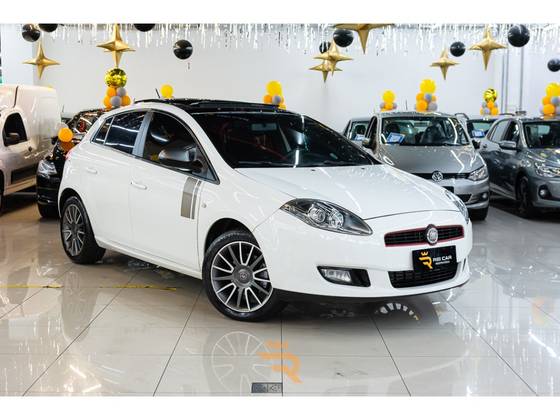 FIAT BRAVO 1.8 SPORTING 16V FLEX 4P AUTOMATIZADO FIAT BRAVO 1.8 SPORTING 16V FLEX 4P AUTOMATIZADO